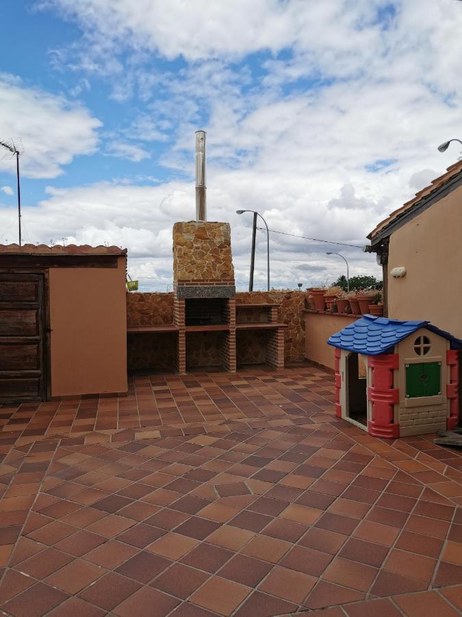 La Cerca de Torrecaballeros, a 10 min de Segovia Exterior foto